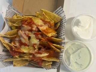 Nachos (with cheese, salsa, sour cream & avo) 
